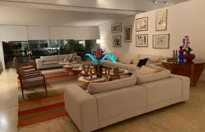 Mansão projetada por renomado arquiteto em alphaville