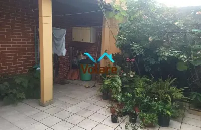 Sobrado com 3 quartos e 2 banheiros à venda, 173 m² por r$ 699.000