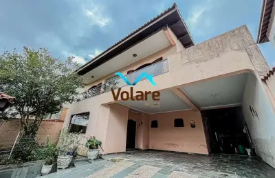 Casa de 245m² com 4 dormitórios com quintal amplo e churrasqueira - city bussocaba