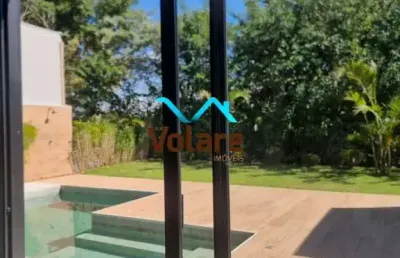 Casa de luxo em condomínio à venda em alphaville, santana de parnaíba-sp: 3 quartos, 3 suítes, 3 salas, 5 banheiros, 4 vagas, 385m².