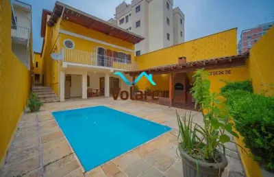 Impecável residência de alto padrão na vila yara, osasco-sp: 5 quartos, 1 suíte, 3 salas, 5 banheiros, 7 vagas, 393,34m².