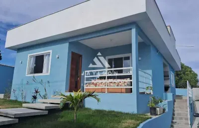 Casa com 3 quartos à venda na rua vinte e um, cajueiros (itaipuaçu), maricá, 107 m2 por r$ 595.000