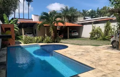 Veras vende luxuosa casa triplex no luciano cavalcante
