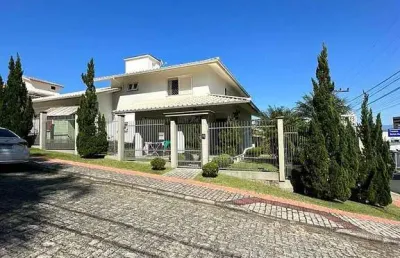 Casa com 3 quartos à venda no Comerciário, Criciúma 