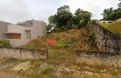 Terreno à venda medindo 15x60m² total de 900m² em uvaranas