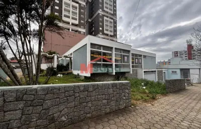 Casa comercial com 10 salas para alugar no Centro, Ponta Grossa 
