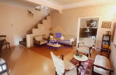 Casa duplex com 2 salas, 3 quartos, 1 suítes, copa cozinha, varanda, anexo, 3 vagas à venda, 226 m²