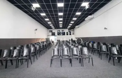 Galpão para locação e venda em vila santa terezinha, perto do centro de várzea paulista com 3 vagas de garagem frente.