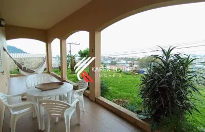 Casa térrea à venda: 4 dorm (1 suíte), 650m², vista mar livre em biguaçu