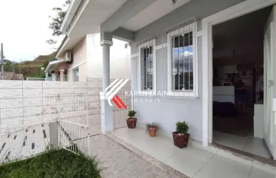 Casa à venda: 02 dormitórios com piscina em são sebastião na palhoça