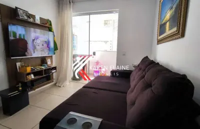 Apartamento à venda com 2 dormitórios e sacada com churrasqueira/biguaçu.