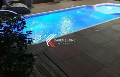 Casa com piscina e reformada, com 2 dormitórios, forquilhas em sj