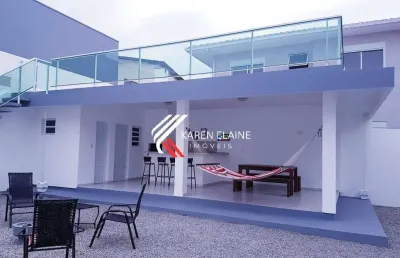 Casa mobiliada à venda c/ 3 dormitórios, sendo 1 suíte à 125metros da praia
