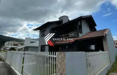 Casa à venda c/ 03 dormitórios, sendo 1 suíte na pedra branca - palhoça/sc.