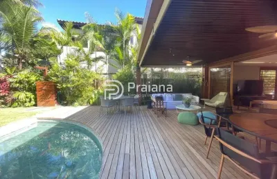 Casa para locação temporada em  praia do forte, com 5 quartos, 5 suítes, 2 salas, 7 banheiros, 2 vagas de garagem e 280m².
