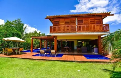 Casa de luxo em condomínio na praia do forte: 5 quartos, 5 suítes, 2 salas, 8 banheiros, 4 vagas de garagem, 380m². venda ou locação em mata de são joão-ba!
