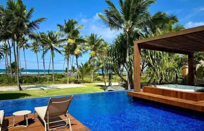 Luxuosa mansão à venda em condomínio na praia do forte: 6 quartos, 6 suítes, 3 salas, 10 banheiros, 4 vagas, 687,14m².