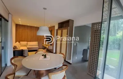 Casa de alto padrão em condomínio na praia do forte, mata de são joão-ba: 3 quartos, 3 suítes, 1 sala, 5 banheiros, 2 vagas, 135m².