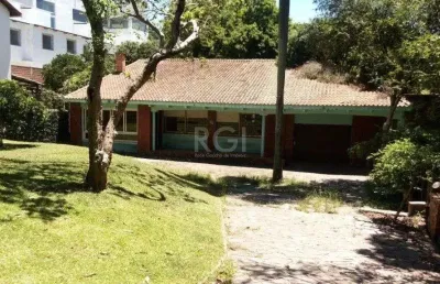 Casa para venda - 244m², 2 dormitórios, 4 vagas - teresópolis