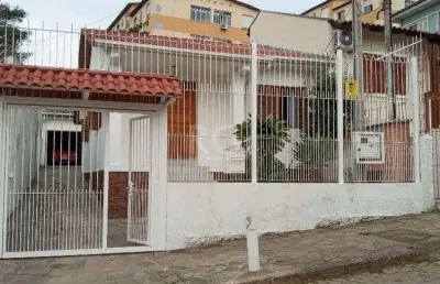 Casa para venda - 95m², 2 dormitórios, 3 vagas - teresópolis