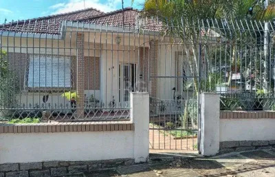 Casa para venda - 384m², 3 dormitórios, sendo 1 suites, 3 vagas - teresópolis