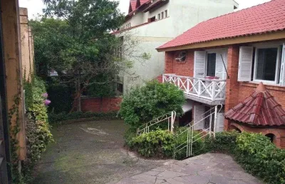Casa para venda - 256.87m², 3 dormitórios, sendo 1 suites, 2 vagas - teresópolis