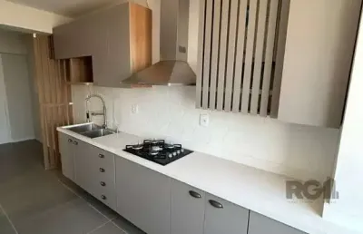 Belíssimo apartamento com 03 quartos (01 suíte) uma vaga coberta todo reformado