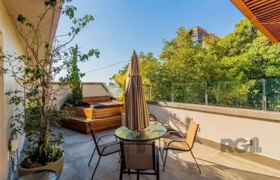 Excelente cobertura de 182m² com 3 dormitórios e 2 vagas.