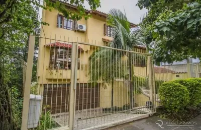 Casa com 4 quartos à venda na Rua Caieira, 433, Medianeira, Porto Alegre