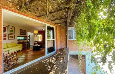 Casa para quem gosta de sossego, natureza e vista privilegiada!