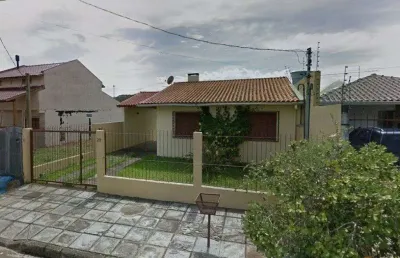 Casa com 2 quartos à venda na Rua Tenente Isolino Segobia, 29, Vila Nova, Porto Alegre