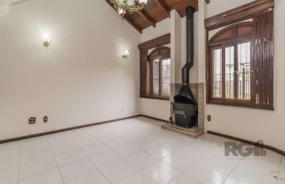 Casa com 287m², 5 dormitórios, piscina, 4 vagas no bairro jardim itu