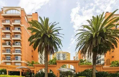 Apartamento com 4 quartos à venda na Avenida Túlio de Rose, 400, Jardim Europa, Porto Alegre