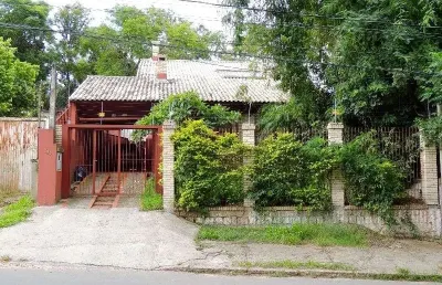 Casa para venda com 3 dormitórios, sendo 2 suites e 3 vagas no bairro belém novo