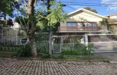 Casa em porto alegre, no bairro jardim isabel, com 5 dormitório(s), e 5 banheiros, à venda.