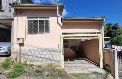 Casa em porto alegre, no bairro vila nova, com 2 dormitório(s), e 2 banheiros, à venda.