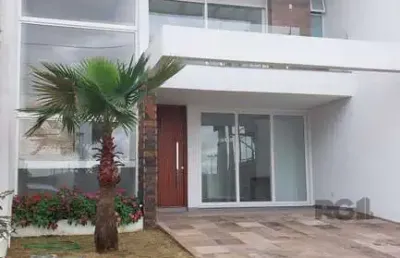 Casa 2 dormitórios, 1 suíte, 4 vagas, bairro central park