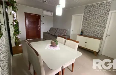 Casa com 2 quartos à venda na Rua Seis de Novembro, 2010, Mário Quintana, Porto Alegre