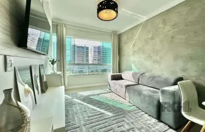 Apartamento à venda oferece uma localização privilegiada