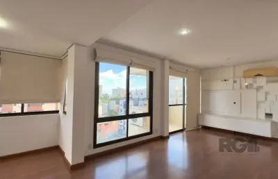 Maravilhosa cobertura com vista definida e muita claridade no menino deus