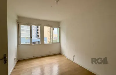 Apartamento 1 dormitório de frente no centro histórico