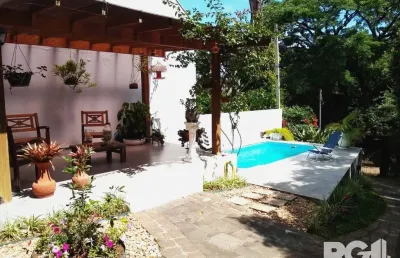 Casa com 3 quartos à venda na Praça Soluma, 27, Vila Assunção, Porto Alegre
