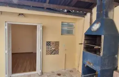 Apto de 1 dormitório com pátio e churrasqueira no bairro teresópolis