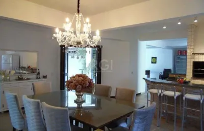 Casa para venda - 410m², 5 dormitórios, sendo 5 suites, 5 vagas - centro