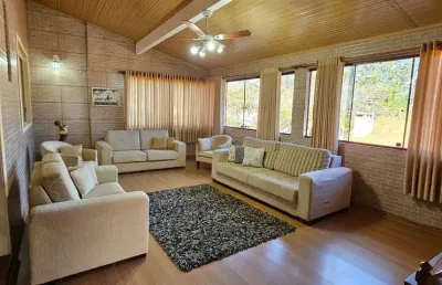 Casa com 3 quartos à venda na Avenida Orleaes, 744, Guarujá, Porto Alegre