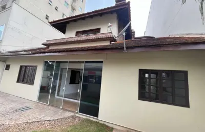Casa com 6 quartos para alugar no Centro, Itajaí 