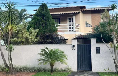 Linda e paradisíaca casa em condomínio no recanto de itaipuaçu.