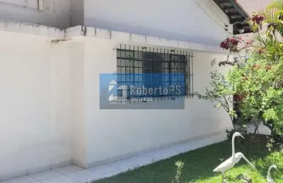 Vende-se casa com  ótima localização no são dimas com  04 quartos