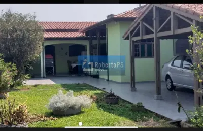 Linda casa térrea em caraguatatuba com 3 dormitórios, 500 metros da praia.