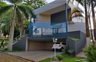Maravilhoso sobrado em condomínio fechado em jacareí. recém reformada e com arquitetura contemporânea